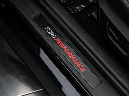 Used 2022 Ford Mustang Shelby GT500 w/ Technology Package image 39