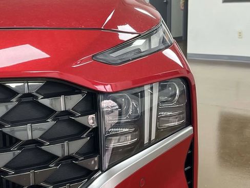 Used 2022 Hyundai Santa Fe Calligraphy image 11