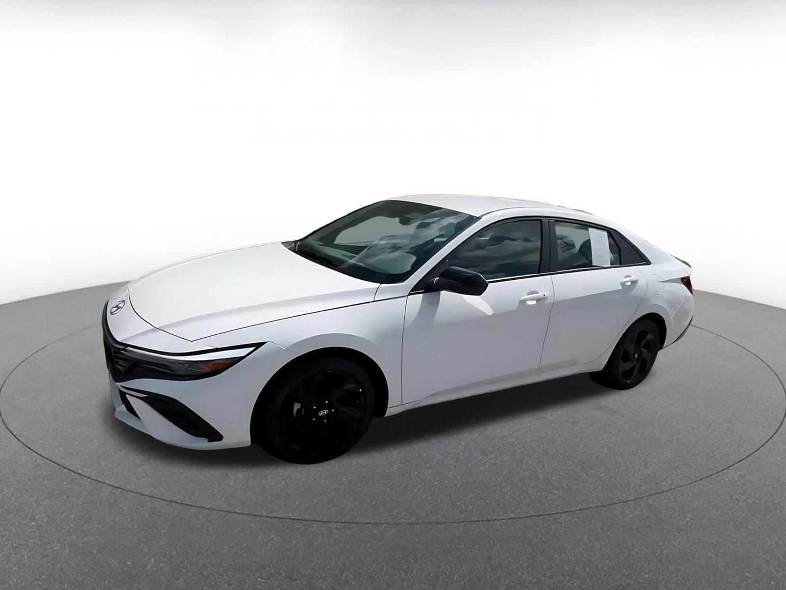 Used 2026 Hyundai Elantra Sport FWD image 7