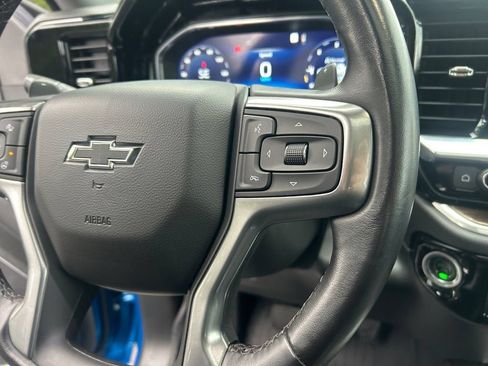 Used 2022 Chevrolet Silverado 1500 LT Trail Boss w/ LT Trail Boss Premium Package AWD/4WD image 18
