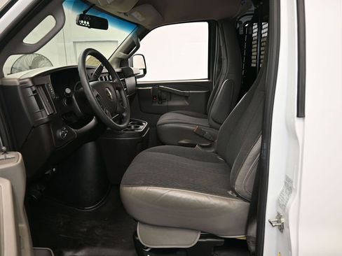 Used 2024 Chevrolet Express 2500 w/ Driver Convenience Package image 11