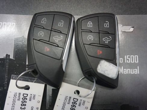 Used 2022 Chevrolet Silverado 1500 LTZ image 18