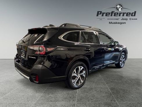 Used 2022 Subaru Outback Limited AWD/4WD image 17