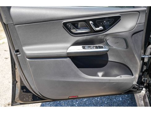 Certified 2026 Mercedes-Benz GLC 300 4MATIC image 19