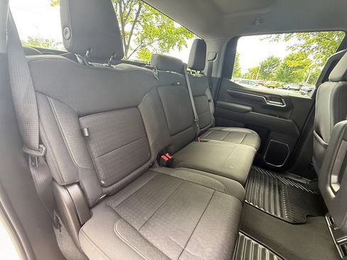 Used 2023 Chevrolet Silverado 1500 LT AWD/4WD image 28
