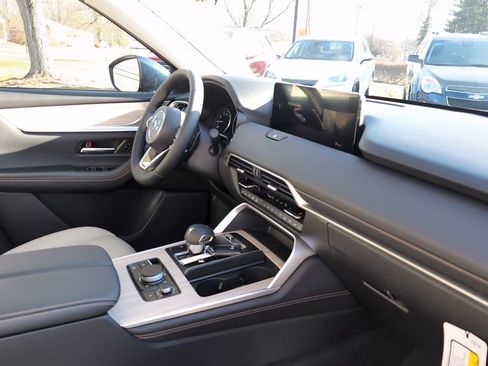 New 2026 MAZDA CX-90 3.3 Turbo w/ Preferred Package AWD/4WD image 9