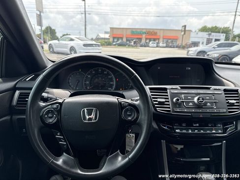 Used 2017 Honda Accord Sport image 16