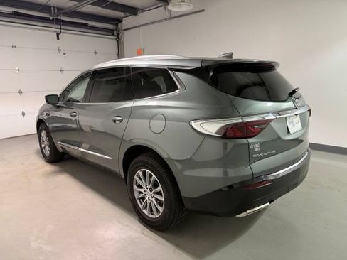 Used 2023 Buick Enclave Essence FWD image 5