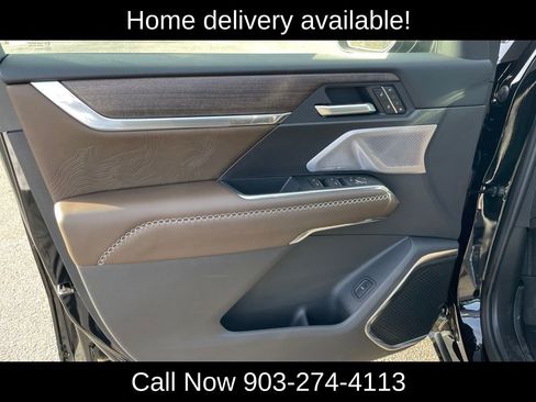 New 2026 GMC Acadia Denali Ultimate w/ LPO, Floor Liner Package image 10