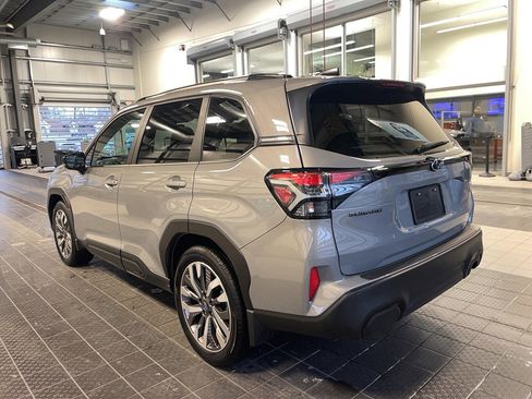 Used 2025 Subaru Forester Touring AWD/4WD image 20