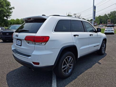Used 2017 Jeep Grand Cherokee Limited AWD/4WD image 7