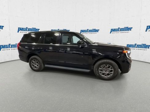 Used 2025 Ford Expedition Active image 13