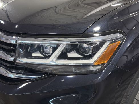 Used 2023 Volkswagen Atlas SE w/ Panoramic Sunroof Package AWD/4WD image 13
