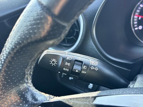 Used 2023 Kia Forte GT-Line w/ GT-Line Premium Package image 31