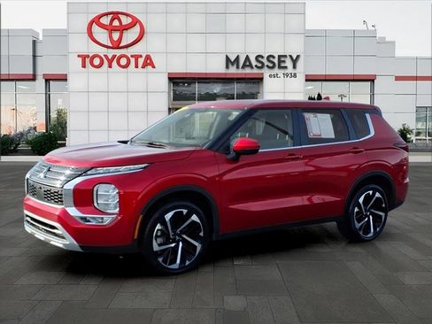 Used 2024 Mitsubishi Outlander SE image 30