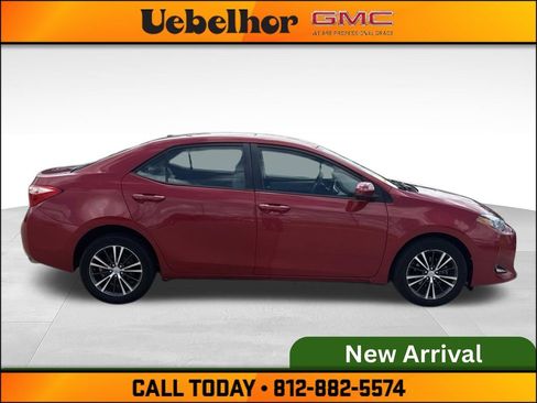 Used 2017 Toyota Corolla LE w/ LE Premium Package FWD image 5