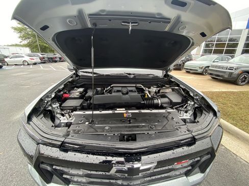 Used 2024 Chevrolet Colorado Z71 w/ Z71 Convenience Package 2 image 35