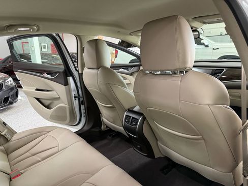 Used 2018 Buick LaCrosse Preferred image 22