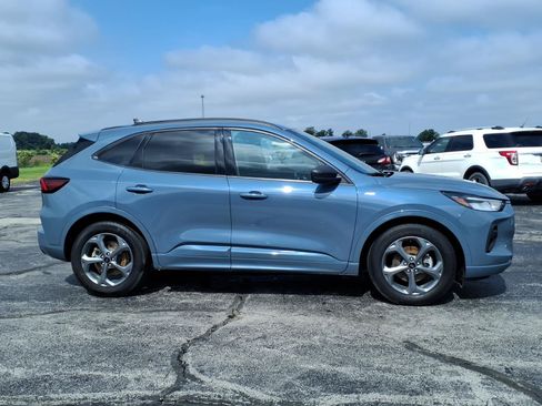 Used 2023 Ford Escape ST-Line w/ Tech Pack #1 FWD image 2