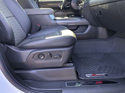 Certified 2024 Chevrolet Silverado 2500 ZR2 w/ Technology Package image 41