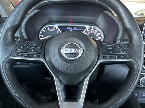 Used 2024 Nissan Sentra SV FWD image 23