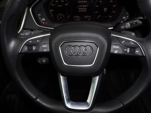 Used 2020 Audi Q5 e Premium Plus w/ Premium Plus Package AWD/4WD image 19