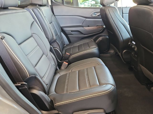 Certified 2023 GMC Acadia Denali w/ Denali Ultimate Package FWD image 28