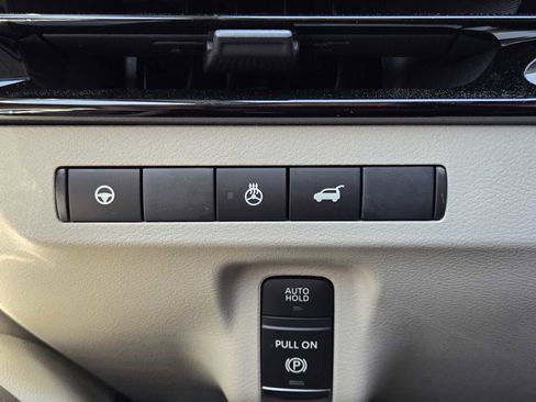 Used 2025 Nissan Murano SL image 23