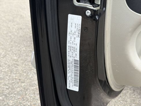 Used 2016 Chrysler Town & Country Touring-L w/ Driver Convenience Group FWD image 37