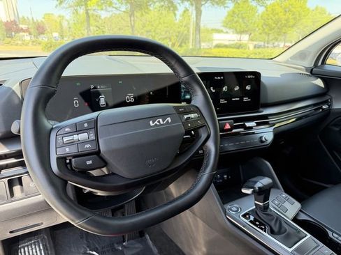 Certified 2026 Kia Sportage EX FWD image 13