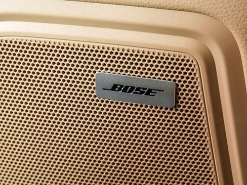 New 2026 Porsche Macan image 7