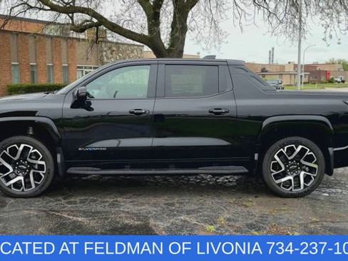 Certified 2024 Chevrolet Silverado EV RST AWD/4WD image 5