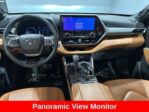 Used 2023 Toyota Highlander Platinum AWD/4WD image 8