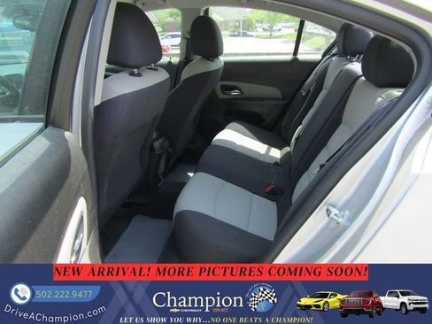 Used 2015 Chevrolet Cruze LS FWD image 7
