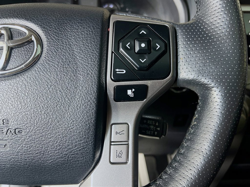 Used 2024 Toyota 4Runner SR5 Premium w/ Moonroof Package AWD/4WD image 17