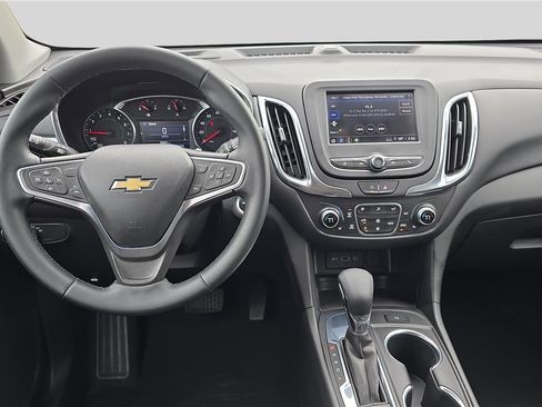 Used 2023 Chevrolet Equinox LT FWD image 9