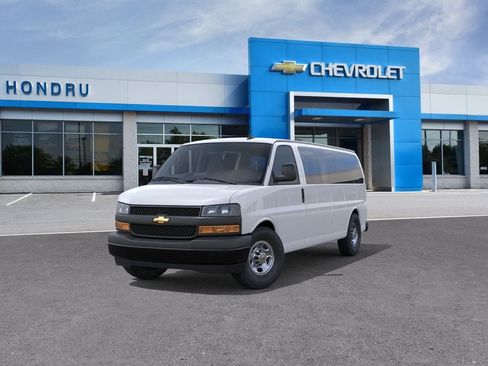 New 2025 Chevrolet Express 2500 Extended RWD image 8
