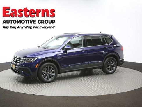 Used 2022 Volkswagen Tiguan SE image 55