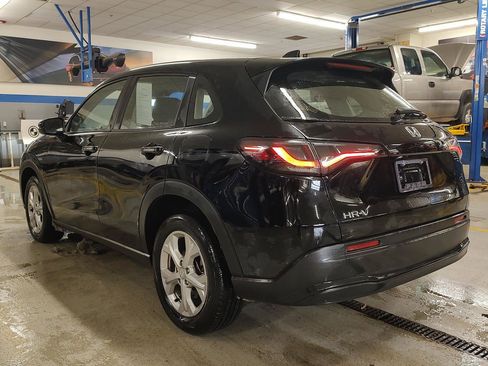 Used 2023 Honda HR-V LX image 26