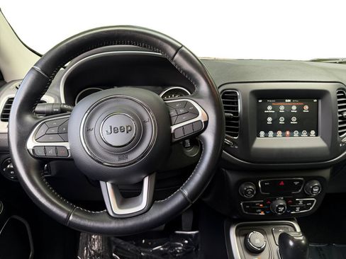 Used 2019 Jeep Compass Latitude AWD/4WD image 10