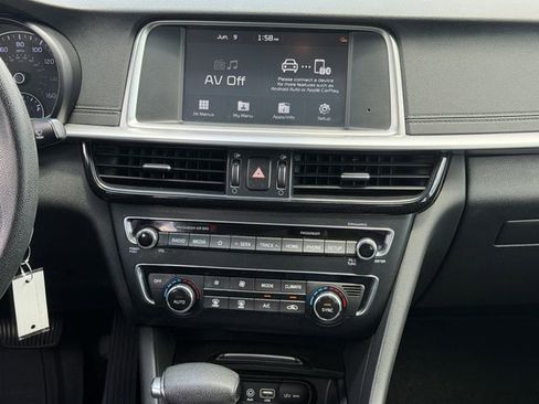 Used 2020 Kia Optima LX FWD image 17