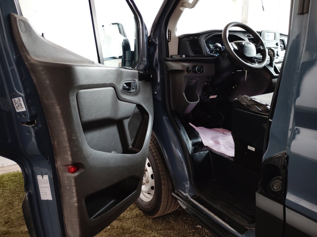 Used 2020 Ford Transit 250 148 High Roof Extended RWD image 19