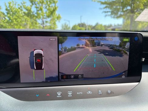 New 2026 Nissan Leaf FWD image 22