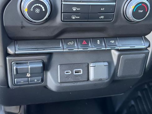 Used 2023 Chevrolet Silverado 2500 W/T w/ Gooseneck/5TH Wheel Package image 17