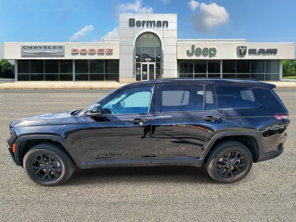Certified 2025 Jeep Grand Cherokee L Altitude AWD/4WD image 6