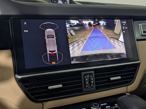 Certified 2023 Porsche Cayenne Platinum Edition AWD/4WD image 30