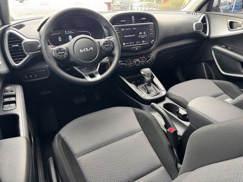 Certified 2023 Kia Soul LX w/ LX Technology Package image 13