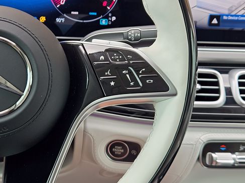 Certified 2025 Mercedes-Benz Maybach GLS 600 4MATIC image 25