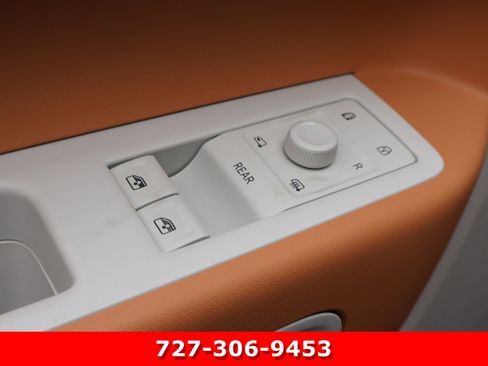 Used 2025 Volkswagen ID. Buzz 1st Edition image 15