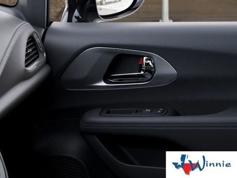 New 2026 Chrysler Pacifica Select image 29